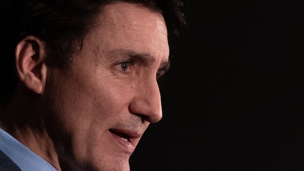 Federal deficit balloons to $61.9B as government tables economic update on chaotic day in Ottawa